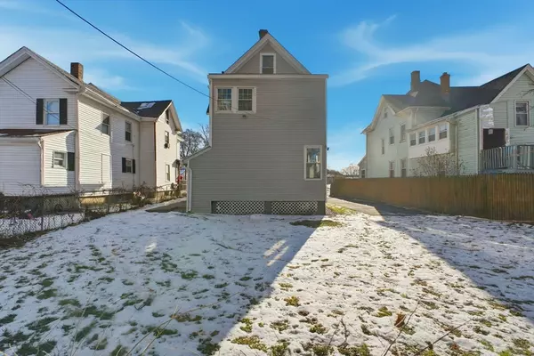 Springfield, MA 01107,52 Osgood St