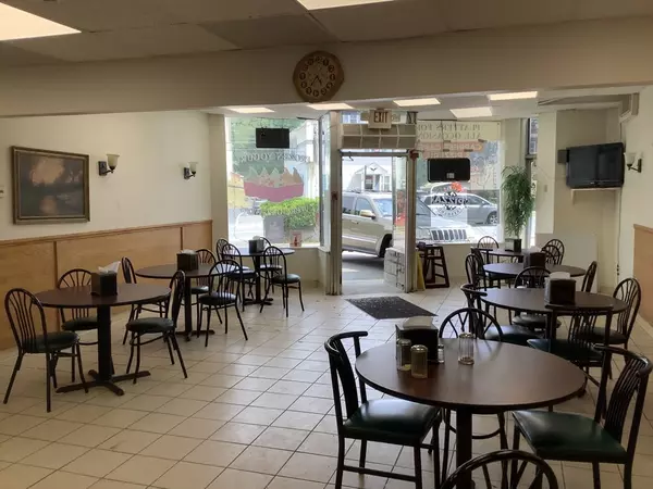 1134 Beacon, Newton, MA 02461