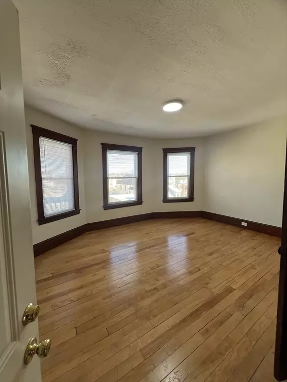 Brockton, MA 02301,28 Cleveland Ave #6