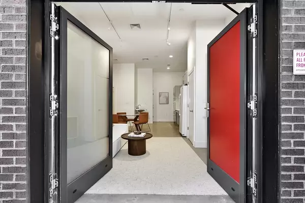 Boston, MA 02130,10 Stonley Road #102