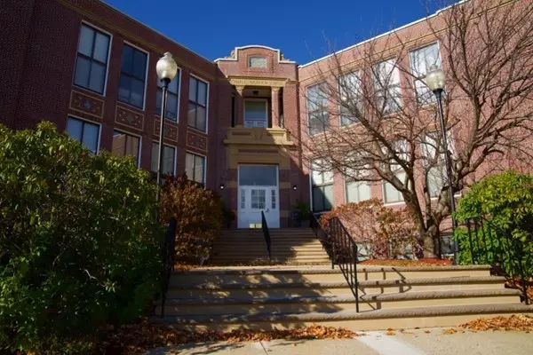 Boston, MA 02120,841 Parker Street #101