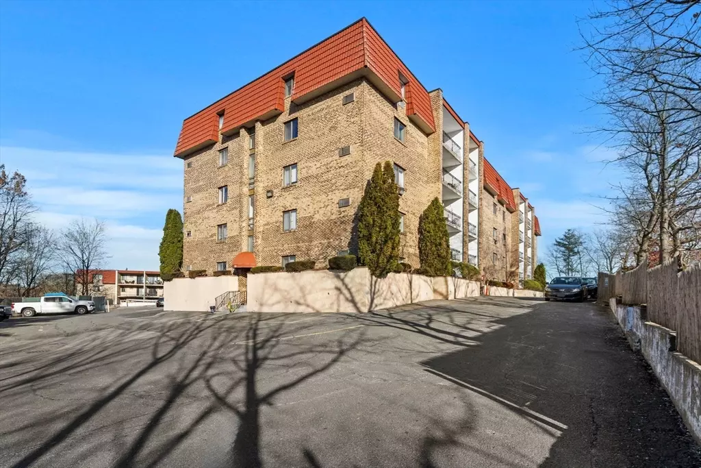 Stoneham, MA 02180,159 Franklin #E6