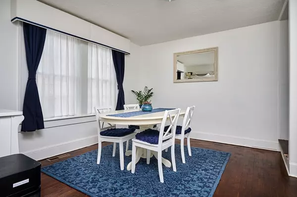 South Hadley, MA 01075,73 Lyman St