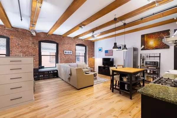 Boston, MA 02210,21 Wormwood St #310