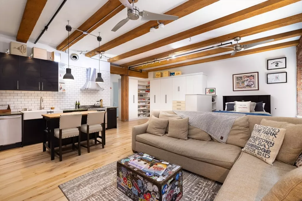 Boston, MA 02210,21 Wormwood St #310