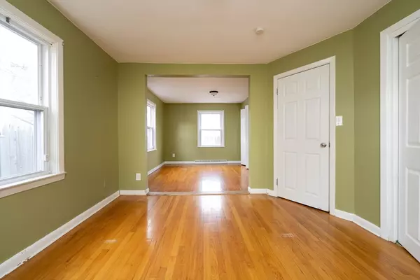 Pawtucket, RI 02861,67 Cameron St