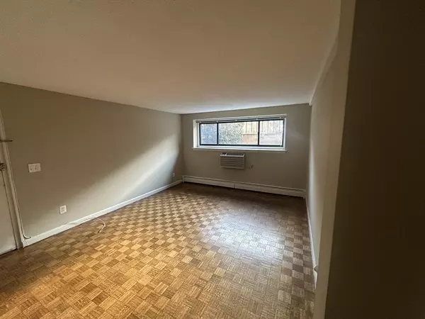 Cambridge, MA 02139,375 Harvard St. #2