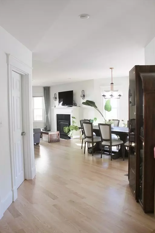 Somerville, MA 02144,11 Silvey Pl. ##1