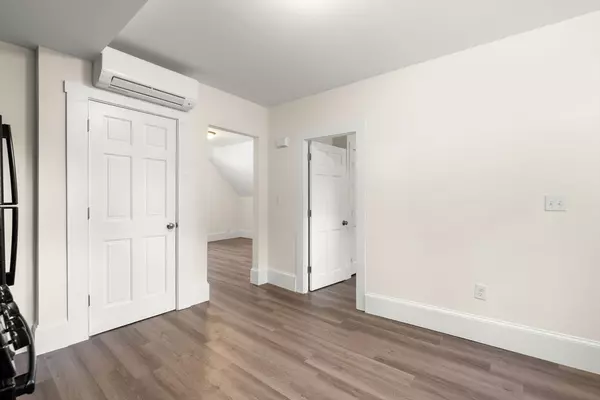 Whitman, MA 02382,97 West St #97