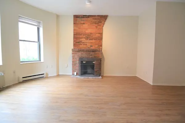 Boston, MA 02115,67 St. Germain #35-PE