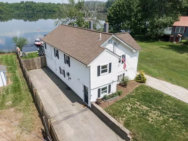 Kingston, NH 03848,15 Maple St