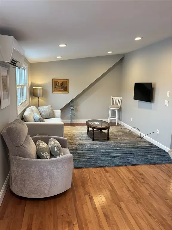 Gloucester, MA 01930,97 Washington St #3