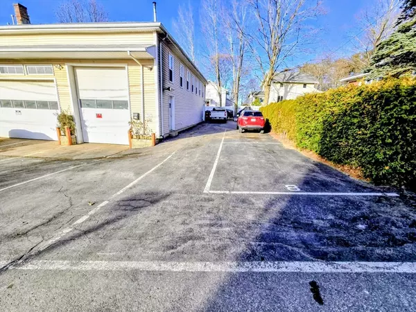 Reading, MA 01867,143 Main St