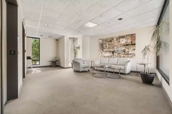 Wakefield, MA 01880,333 North Ave #2