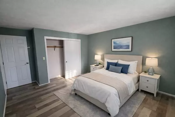 Gloucester, MA 01930,16 Cleveland Pl #11