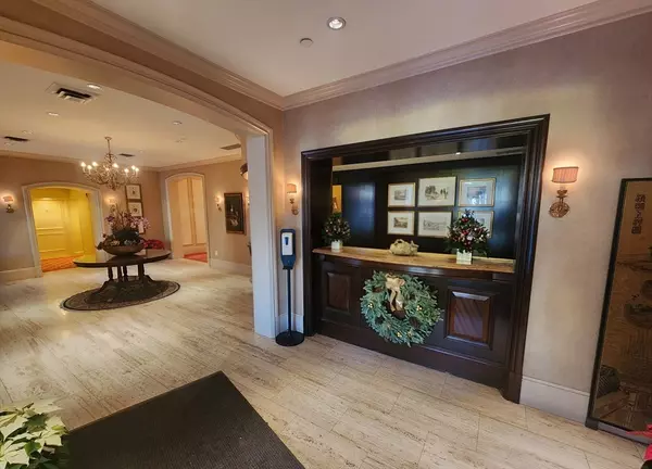 Boston, MA 02215,416 Commonwealth Ave #408