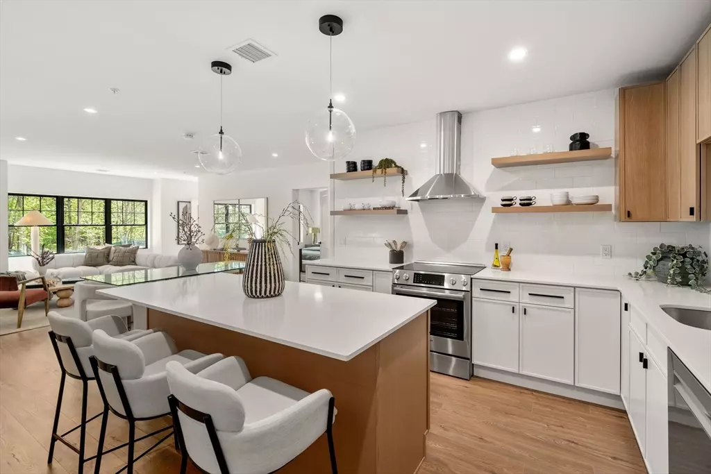 Canton, MA 02021,20 Audubon Way #101