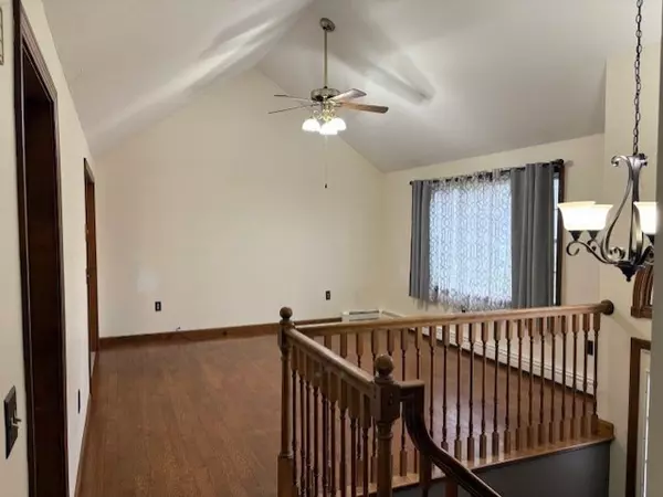 Douglas, MA 01516,18 Towle Ct