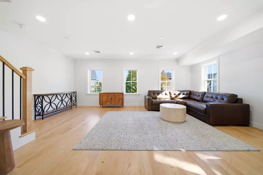 Quincy, MA 02169,50 N. Payne St #4