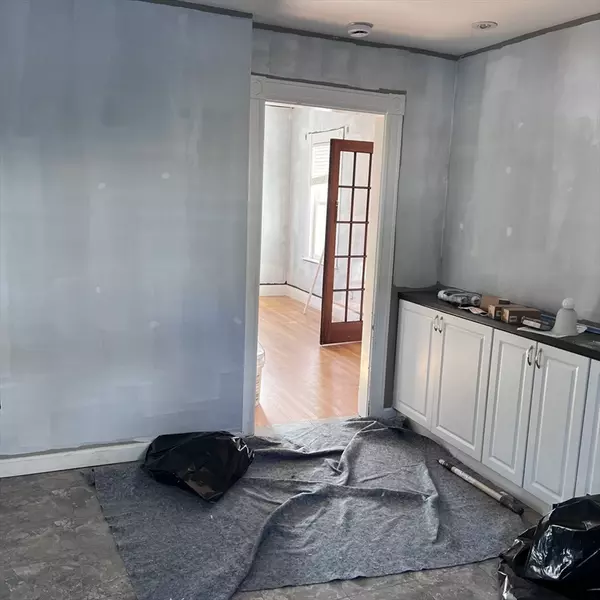 Melrose, MA 02176,77 Linwood Ave #1