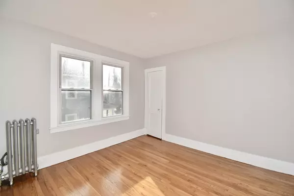 Springfield, MA 01118,51-53 Eloise St