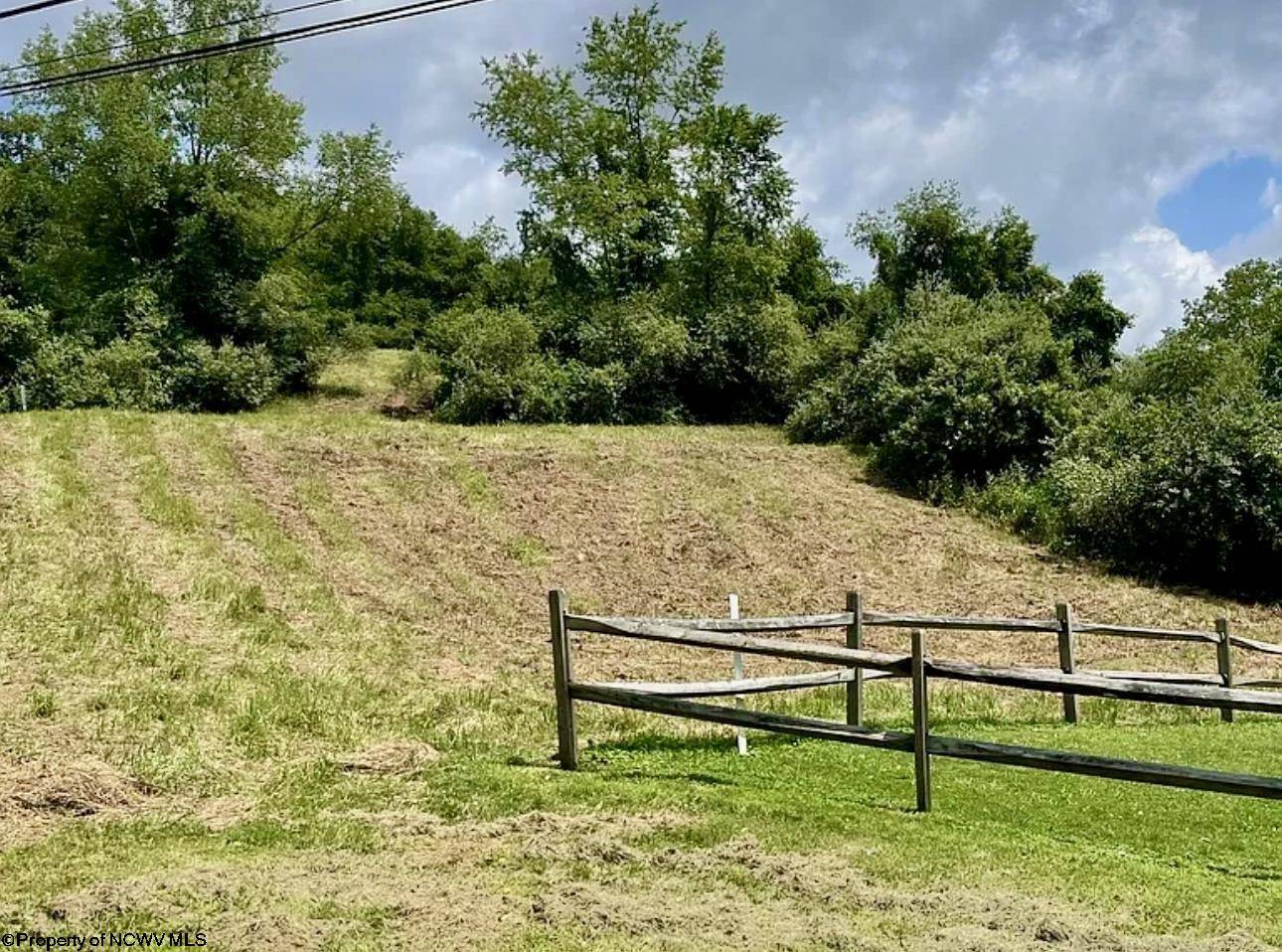 Weston, WV 26452,582 Simpson Run