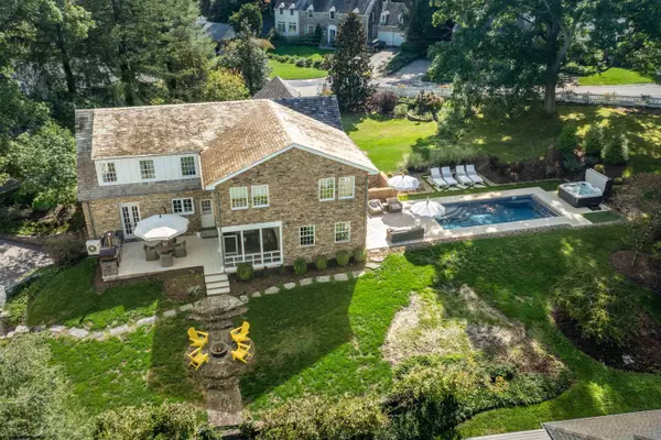 Morgantown, WV 26501,5 Maple Avenue