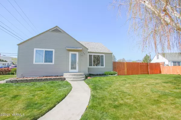 801 9th St, Benton City, WA 99320