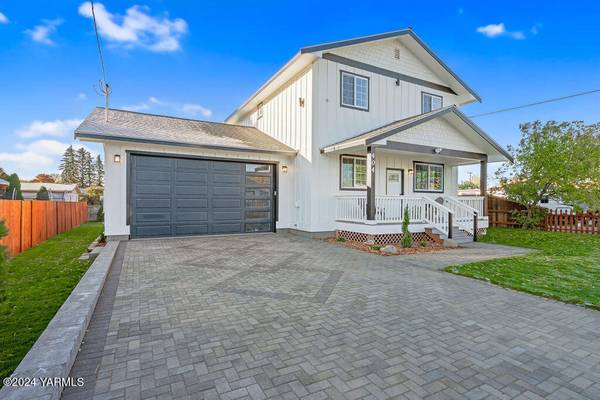 404 3rd Ave W, Kittitas, WA 98934