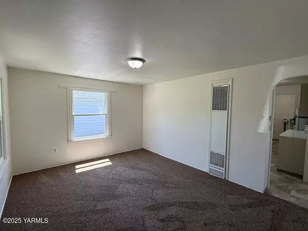 Yakima, WA 98902,1306 10th Ave S