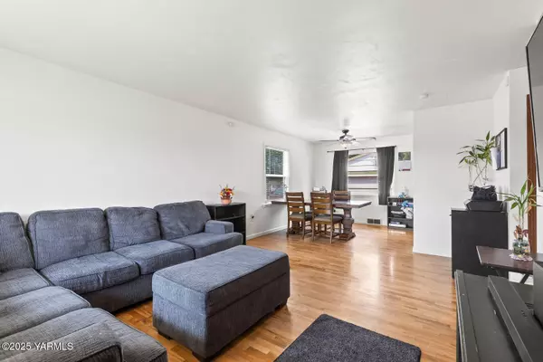 Yakima, WA 98902,1306 6th Ave S