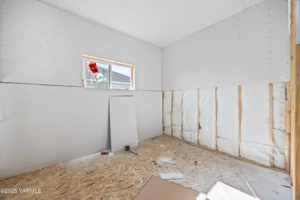 Prosser, WA 99350,206 Schrute Rd