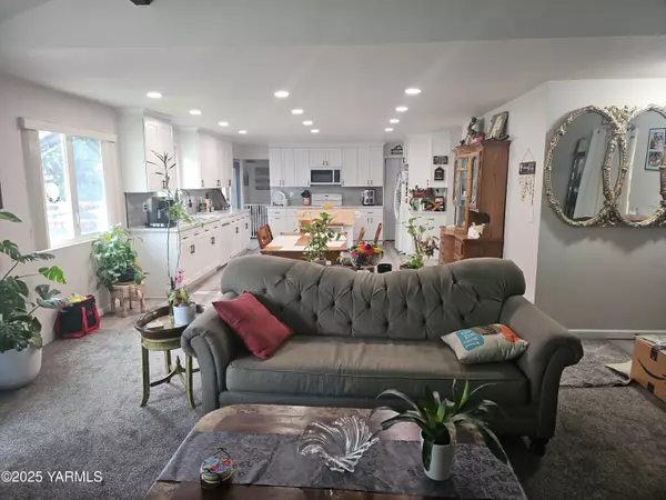 Richland, WA 99354,1980 Forest Ave