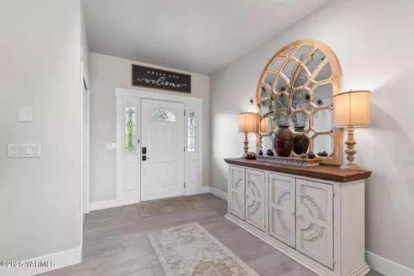 Yakima, WA 98908,11401 Cottonwood Canyon Rd