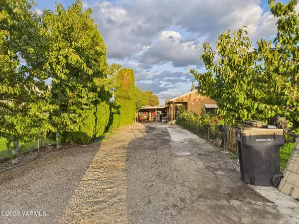 Yakima, WA 98902,623 6th Ave N