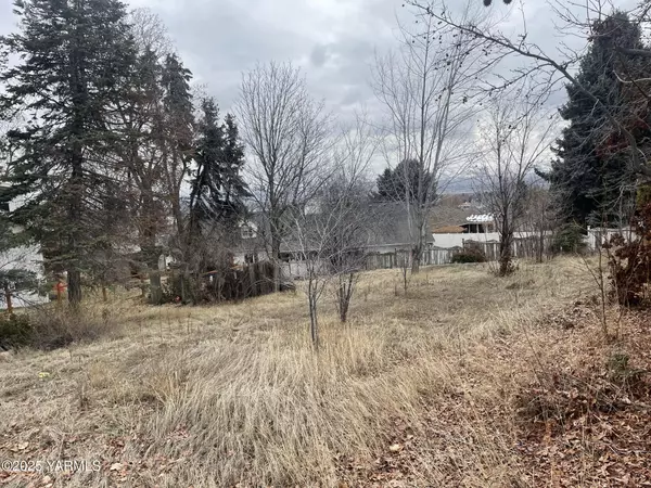 Yakima, WA 98908,6112 Englewood Ave