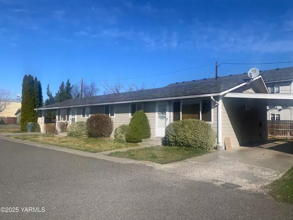 413 50th Ave # 413/413 1/2S, Yakima, WA 98908