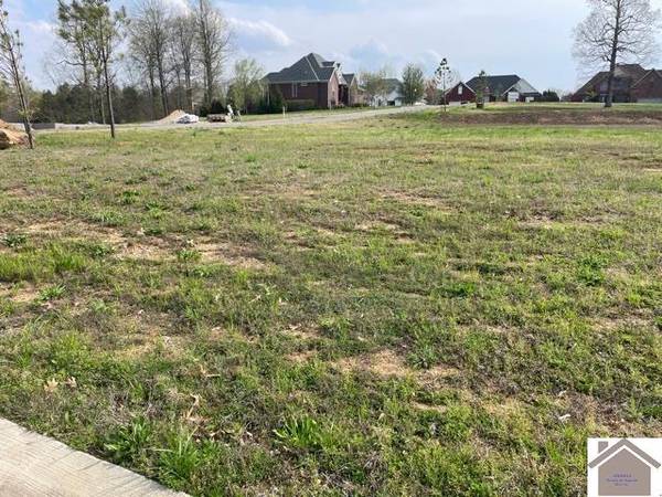 130 Falling Brook Drive, Paducah, KY 42003