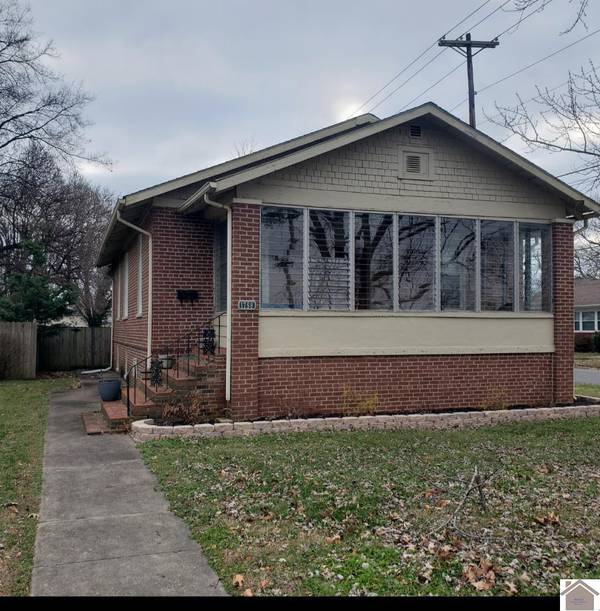 1758 Jefferson, Paducah, KY 42001