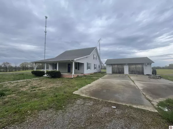 302 County Road 1307, Bardwell, KY 42023