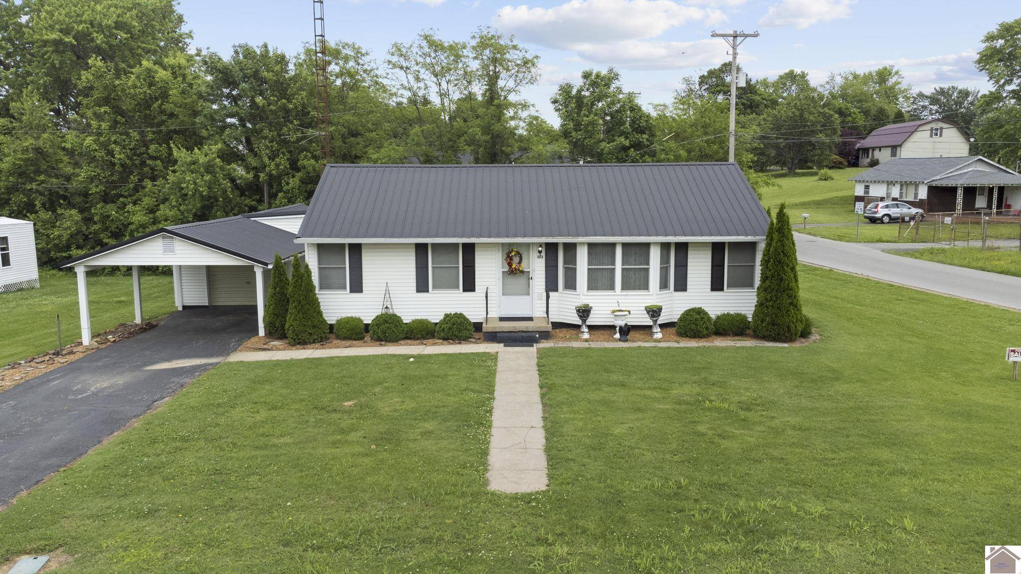 103 Leland Ave, Marion, KY 42064