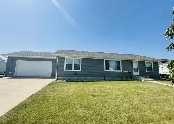 923 Plum Lane, Aberdeen, SD 57401