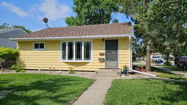 323 Jackson Street N, Aberdeen, SD 57401