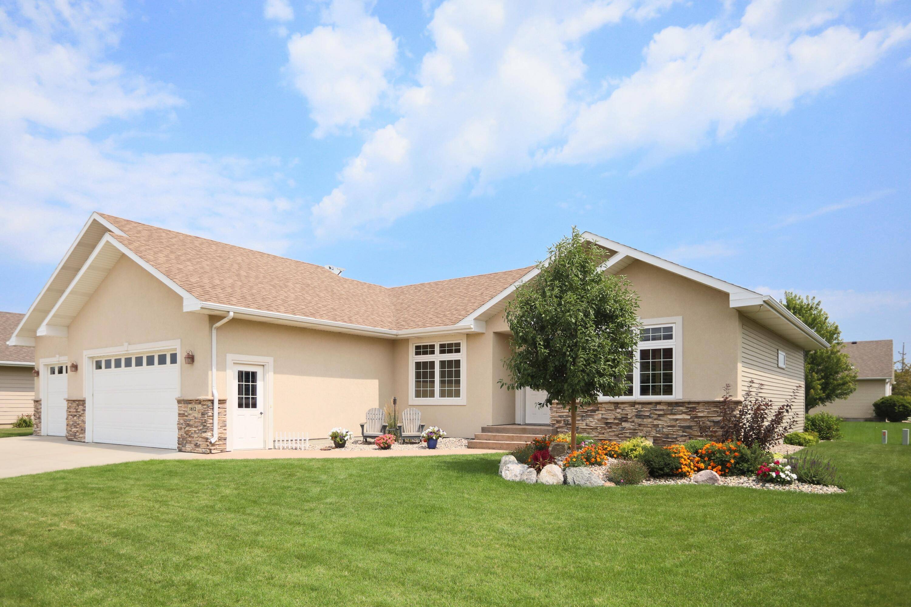 1612 Norwood Drive, Aberdeen, SD 57401