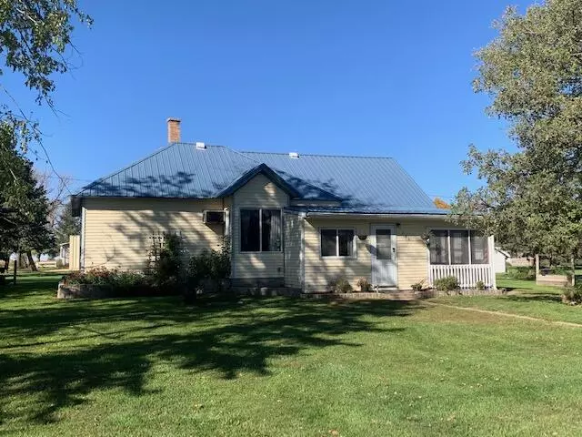 306 4th Street S, Andover, SD 57422