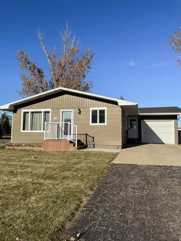 12 1st Street SW, Warner, SD 57479