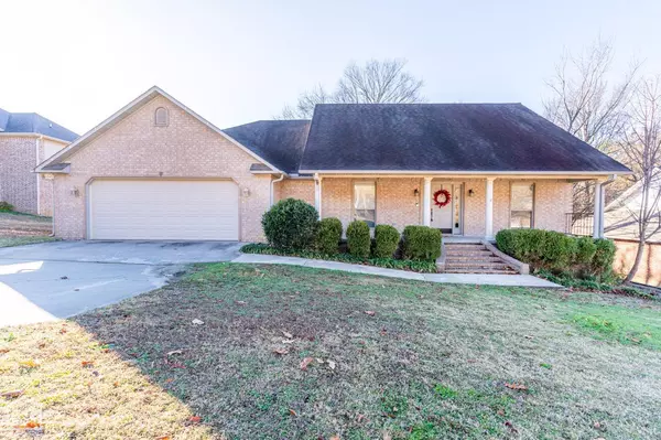 2202 Julie Ann Lane, Paragould, AR 72450