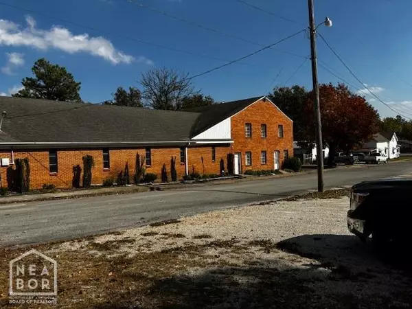 Paragould, AR 72450,109 W Plum Street