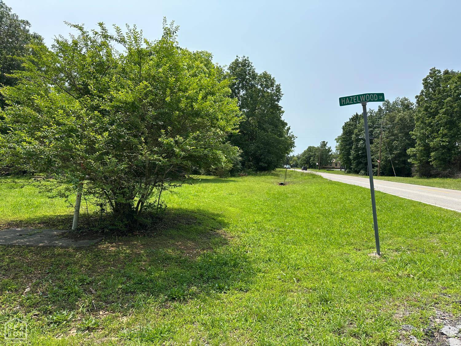 Diamond, AR 72630,320 Hazelwood Drive
