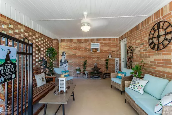 Evening Shade, AR 72532,215 W Main Street